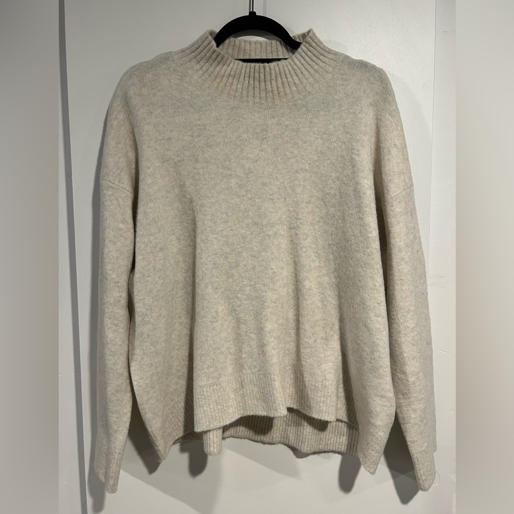 Uniqlo White Cream Oversized Low-Turtleneck Wool-Like Sweater